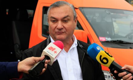 Héctor García establece transporte gratuito en Guadalupe